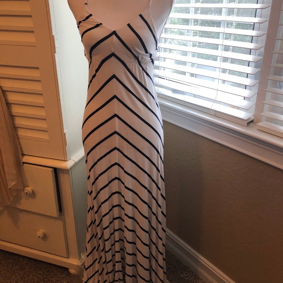 Elan Dresses & Skirts - White and black Striped Dress